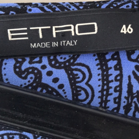 An Etro designed, easy wearing silk dress. - Picture 3 of 3